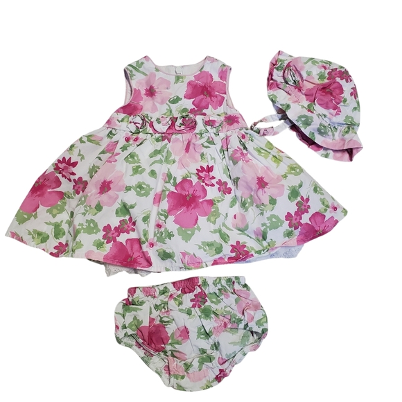 Assorted Baby Girl Clothing Bundle Size 3-6 Months - Picture 2 of 10